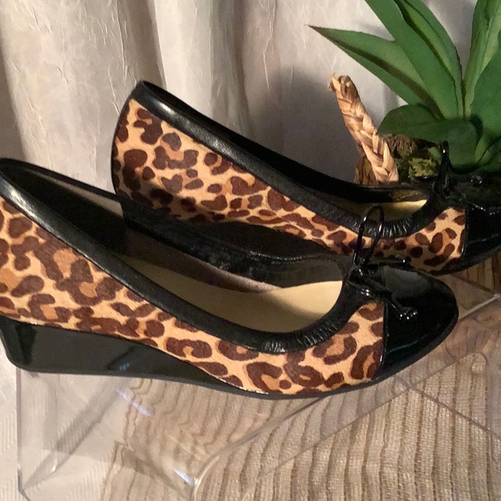 Cole Haan Wedge animal Print. EUC. Size 6B Nike Air - Picture 2 of 7